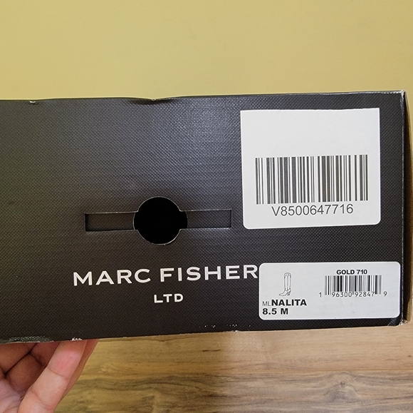 Marc Fisher LTD, Nalita Pointed Toe Western Boot, gold, size US 8.5 - Picture 3 of 13